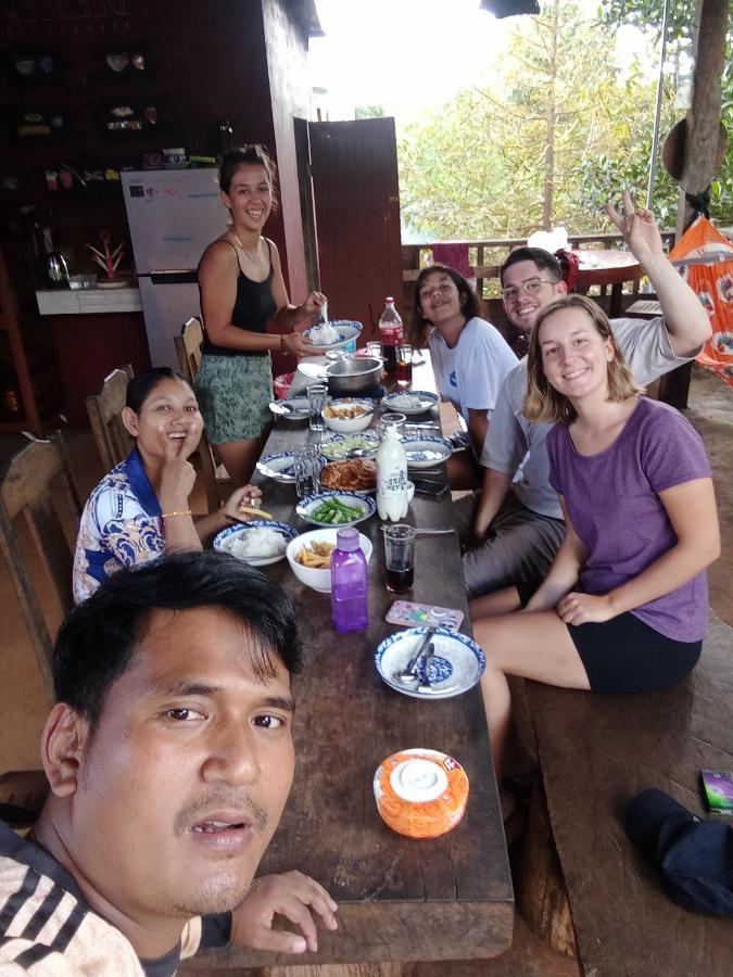 Bee Bee's Chalets Banlung Buitenkant foto