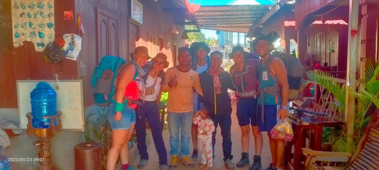 Bee Bee's Chalets Banlung Buitenkant foto