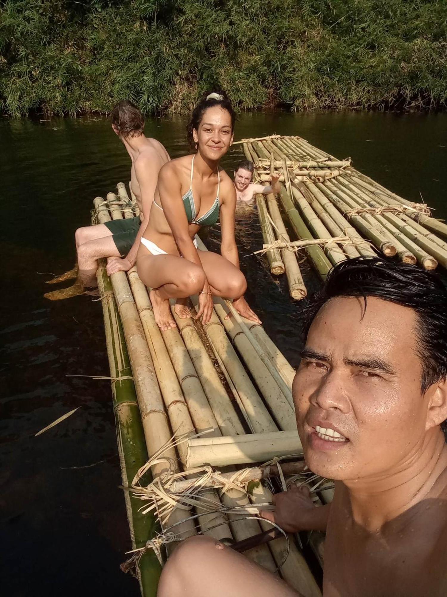 Bee Bee's Chalets Banlung Buitenkant foto