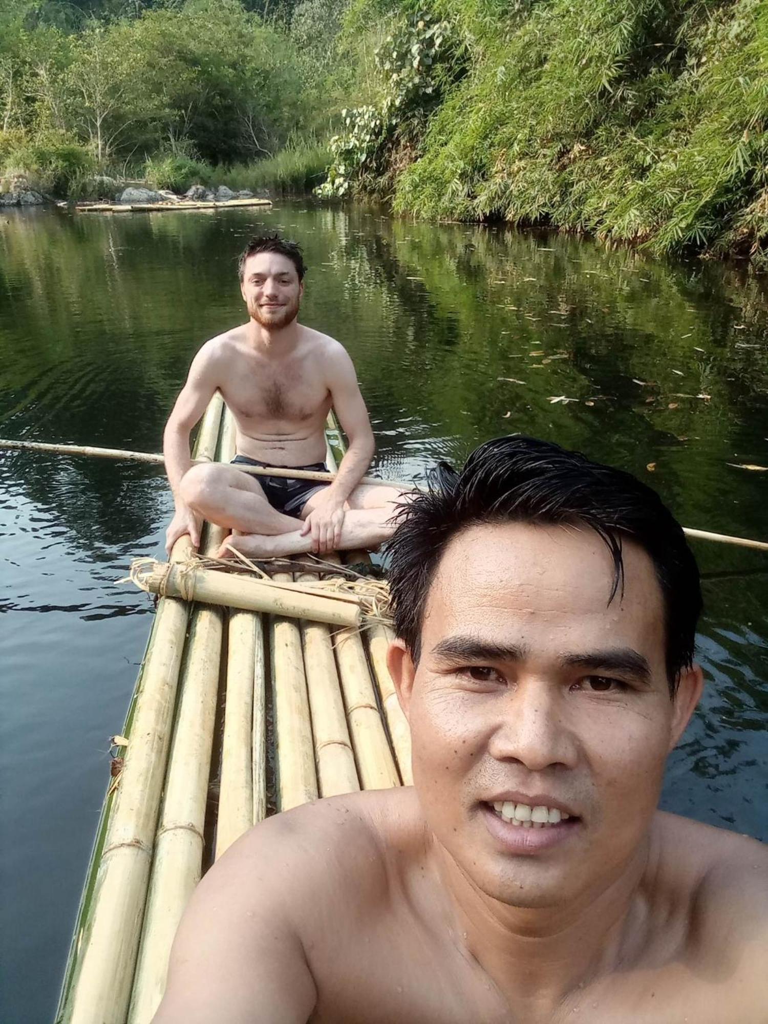 Bee Bee's Chalets Banlung Buitenkant foto