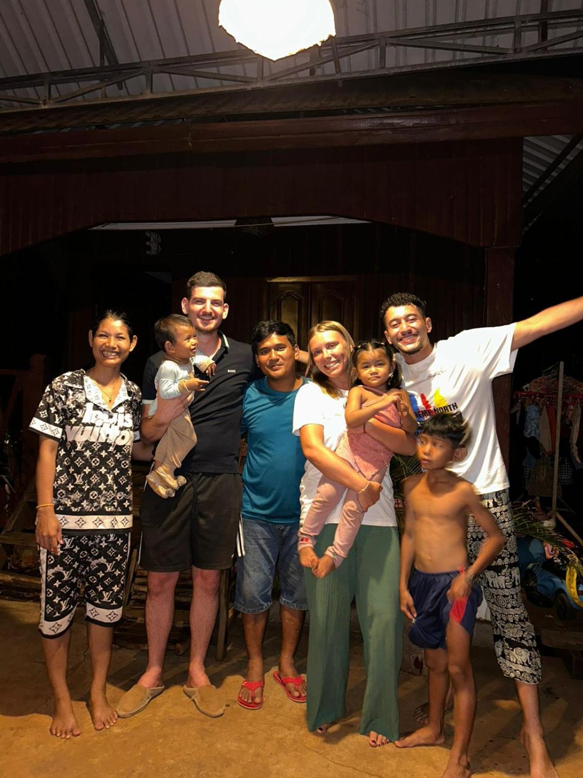 Bee Bee's Chalets Banlung Buitenkant foto