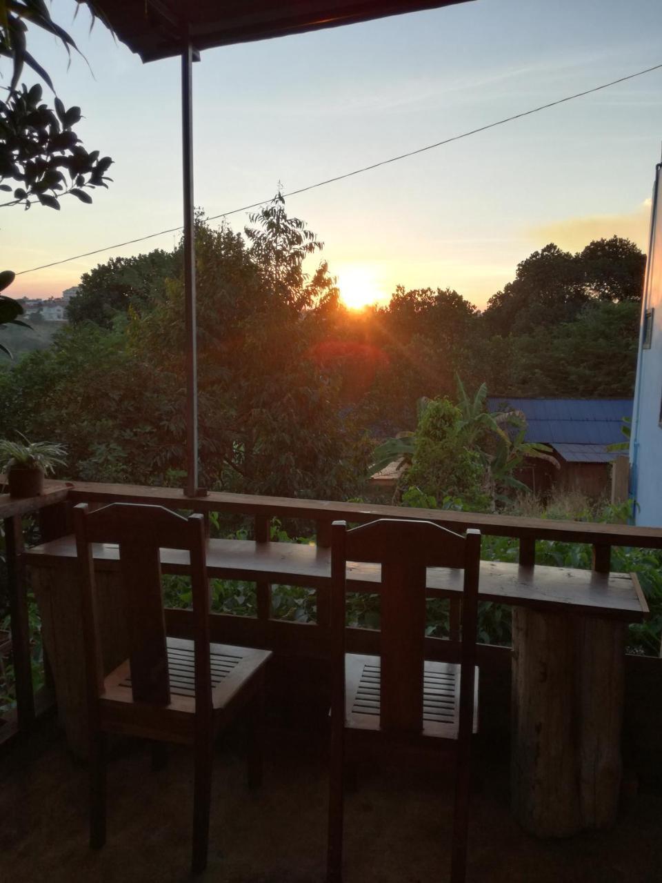 Bee Bee's Chalets Banlung Buitenkant foto