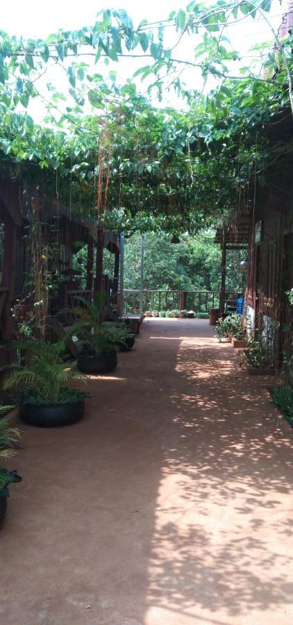 Bee Bee's Chalets Banlung Buitenkant foto
